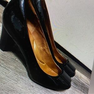 Aldo Black Patent Rounded Toe Block Heel Pumps
